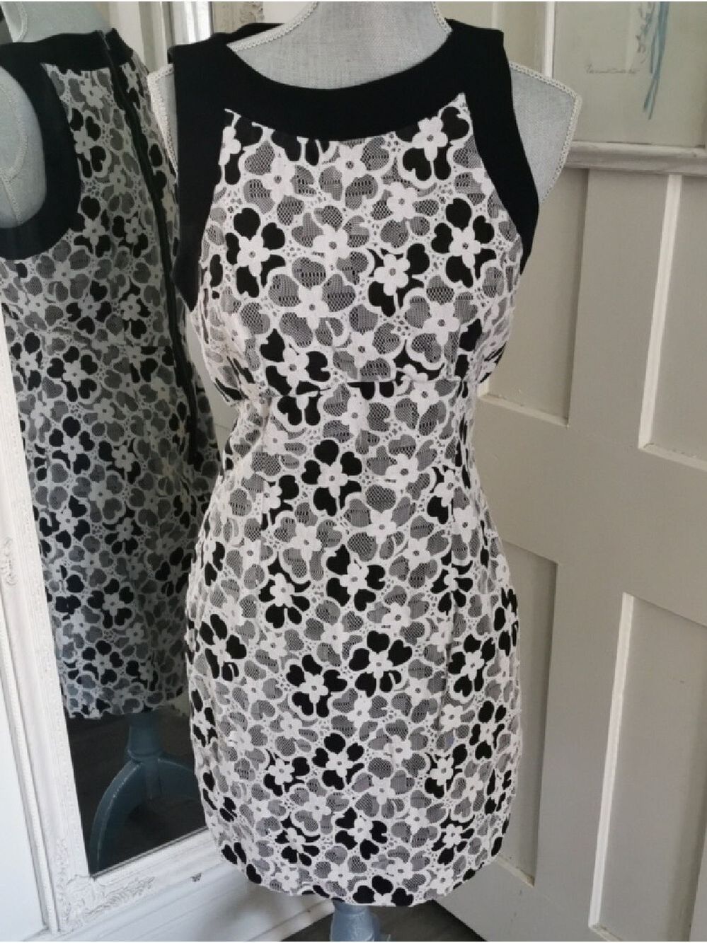 Maggy London Floral Lace Overlay Midi CareerwearOffice Sheath Cocktail Dress. 10